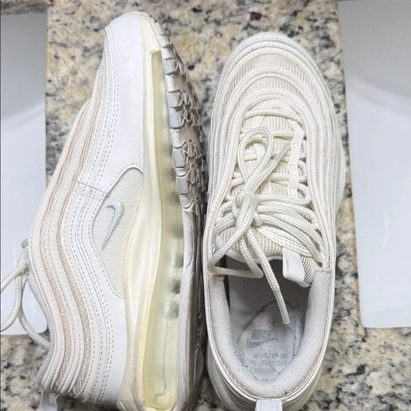 Nike Womens Off-White Sneakers - Picture 2 of 4